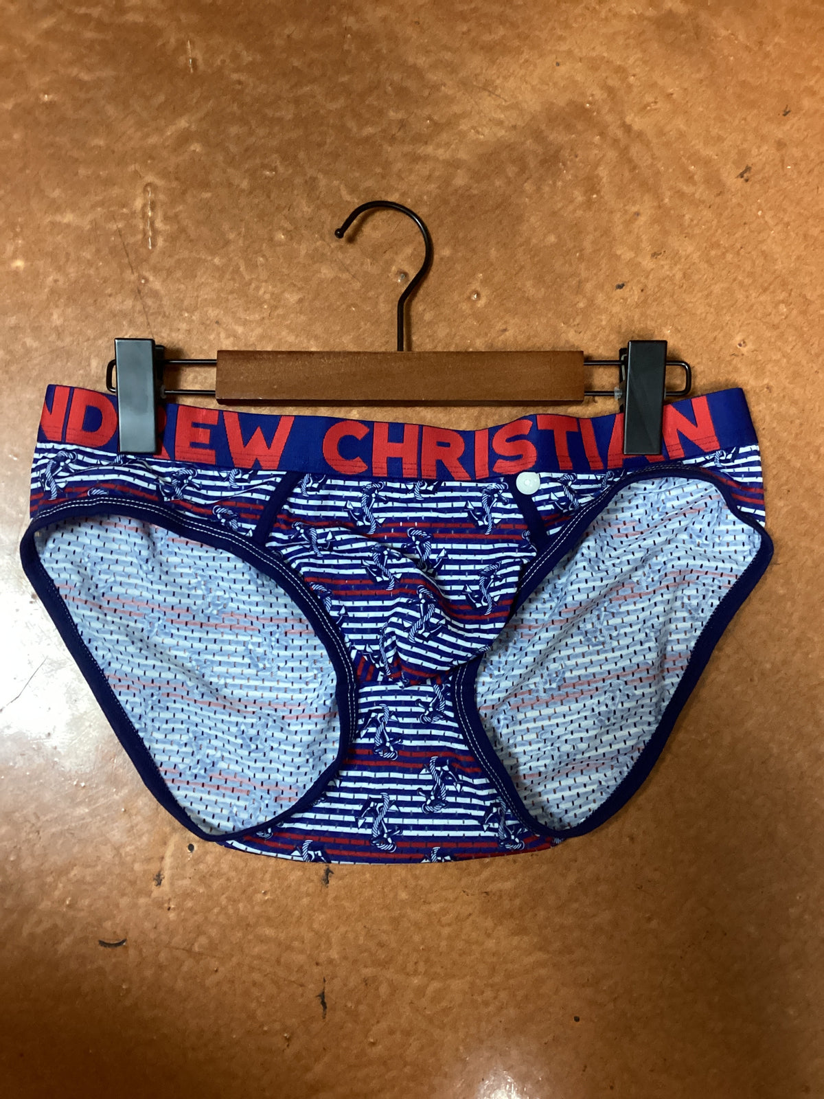 anchor mesh  brief