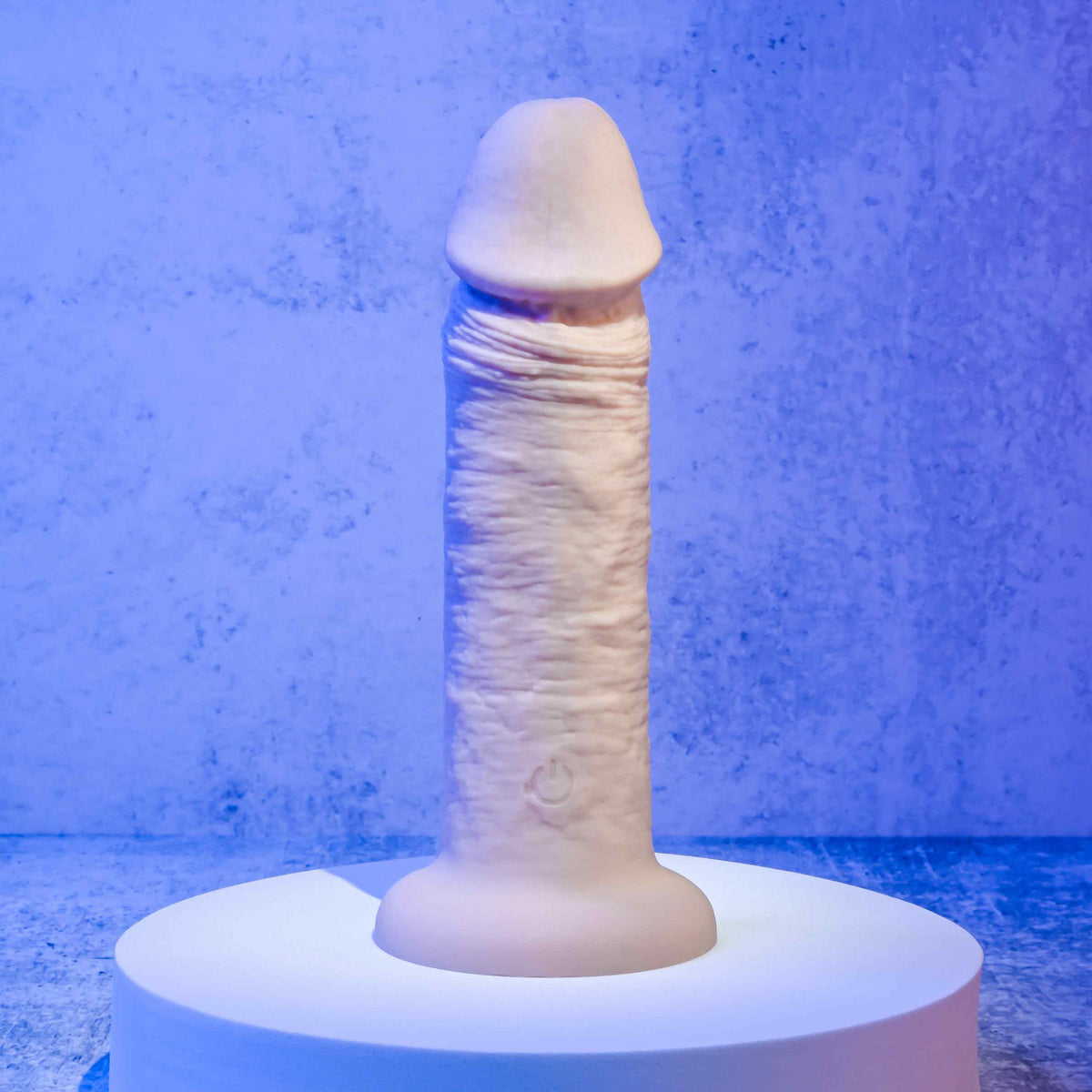 6" Girthy Vibrating Dong